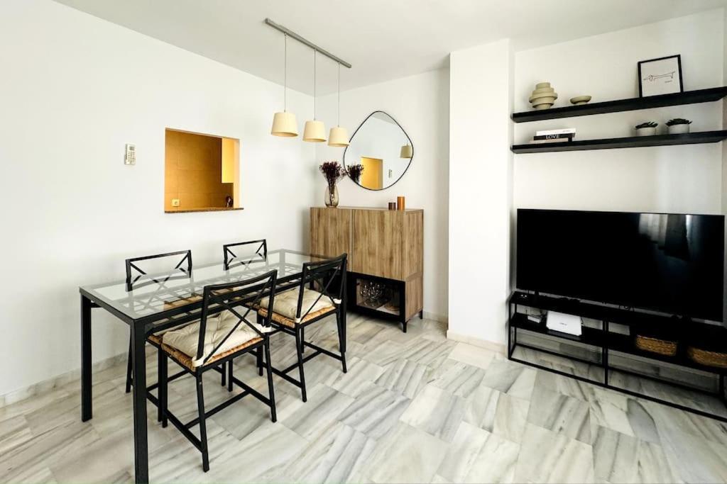 Behappy Salitre - Con Aparcamiento Apartment Malaga Luaran gambar