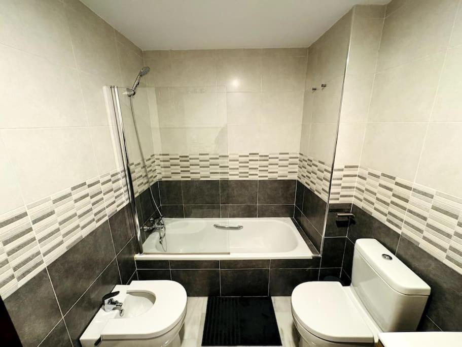 Behappy Salitre - Con Aparcamiento Apartment Malaga Luaran gambar